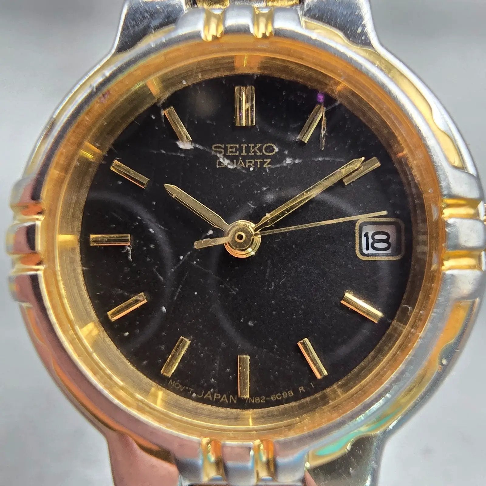 Seiko Watch Women 24mm Black Dial Two Tone Date Round 7N82-6C20 New Battery VTG1