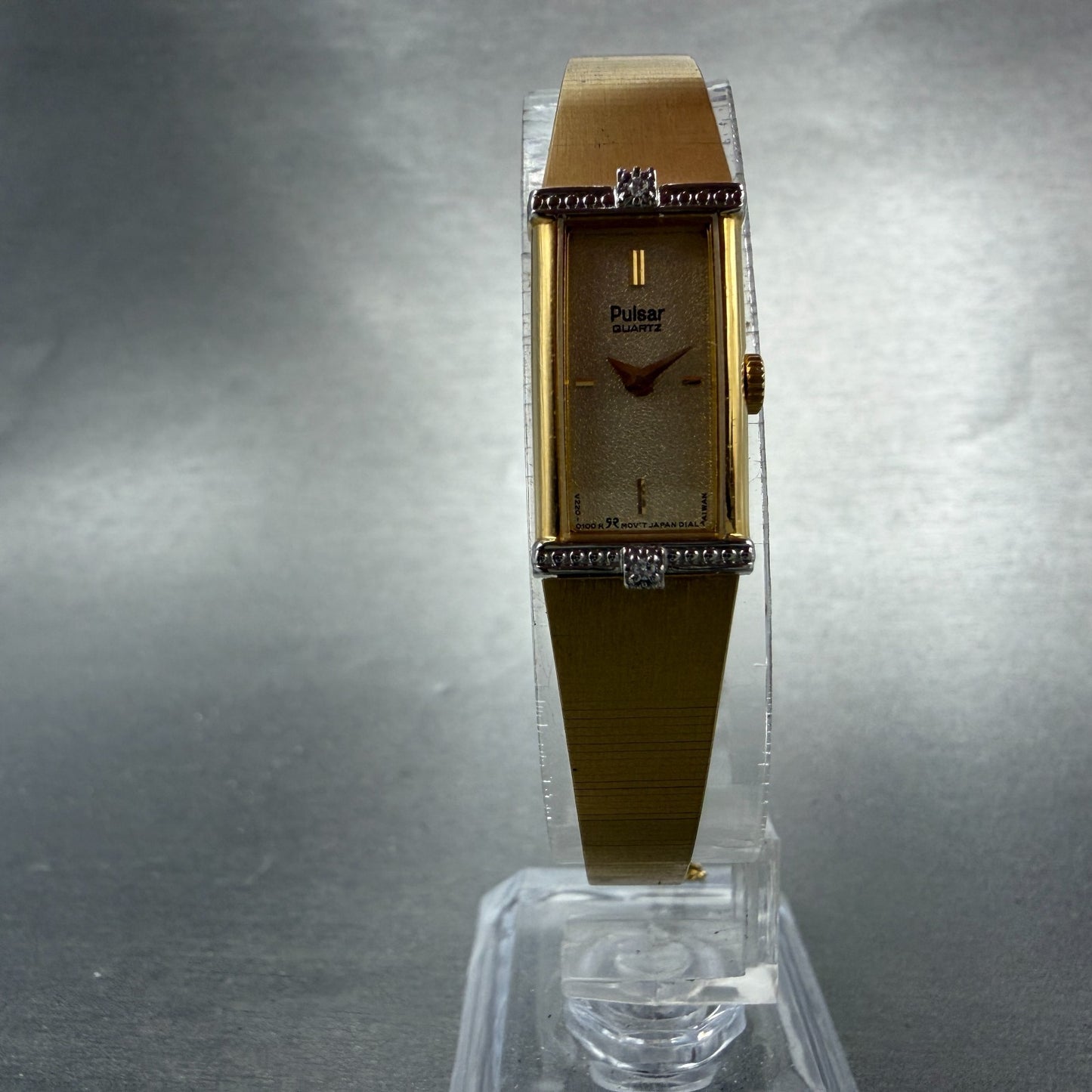 Seiko Pulsar Tank Watch Women 12mm Champagne Dial Gold Tone V220-5080 New Batt5