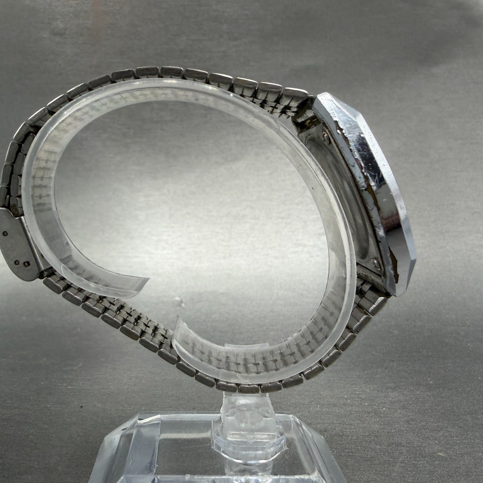 Casio B612W Watch Men 35mm Digital LCD Silver Tone Daydate VTG PARTS9