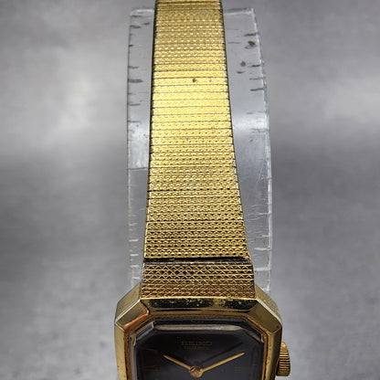 Seiko Watch Women 17mm Black Dial Gold Tone Octagon 4N00-5139 New Battery B123