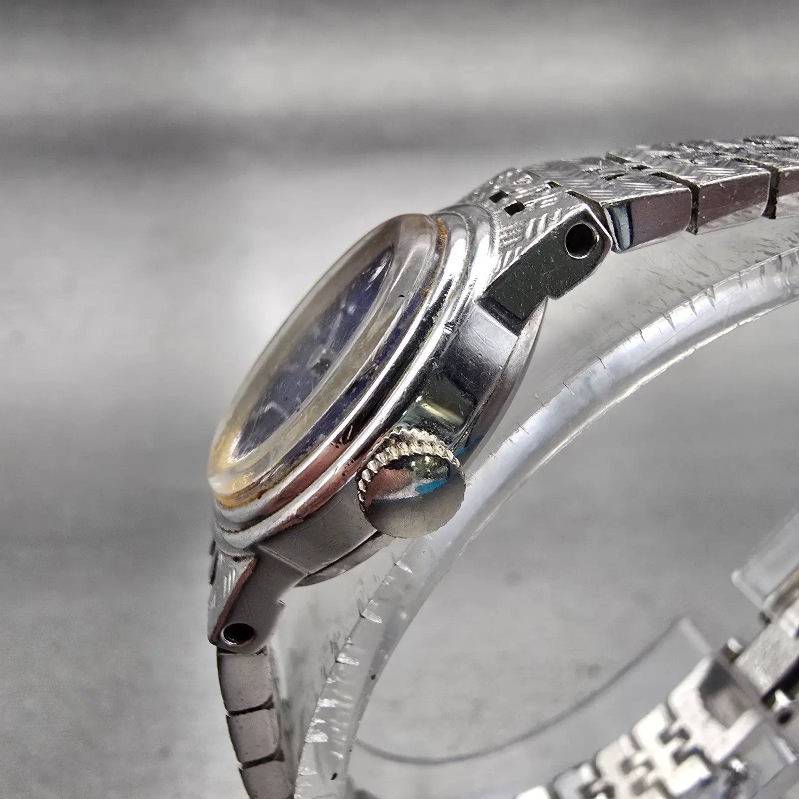 Seiko Watch Women 16mm Blue Dial Silver Tone Oval 1100-5319 Manual Runs VTG2