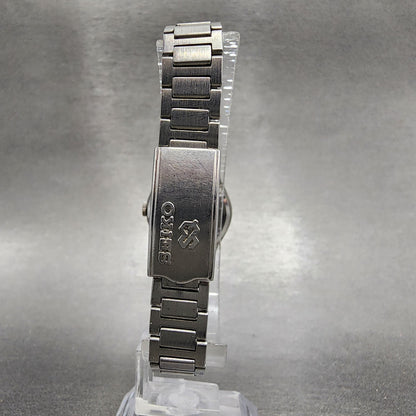 Seiko SQ Watch Women 23mm Silver Dial Silver Tone Daydate Round 85230039 NewBat7