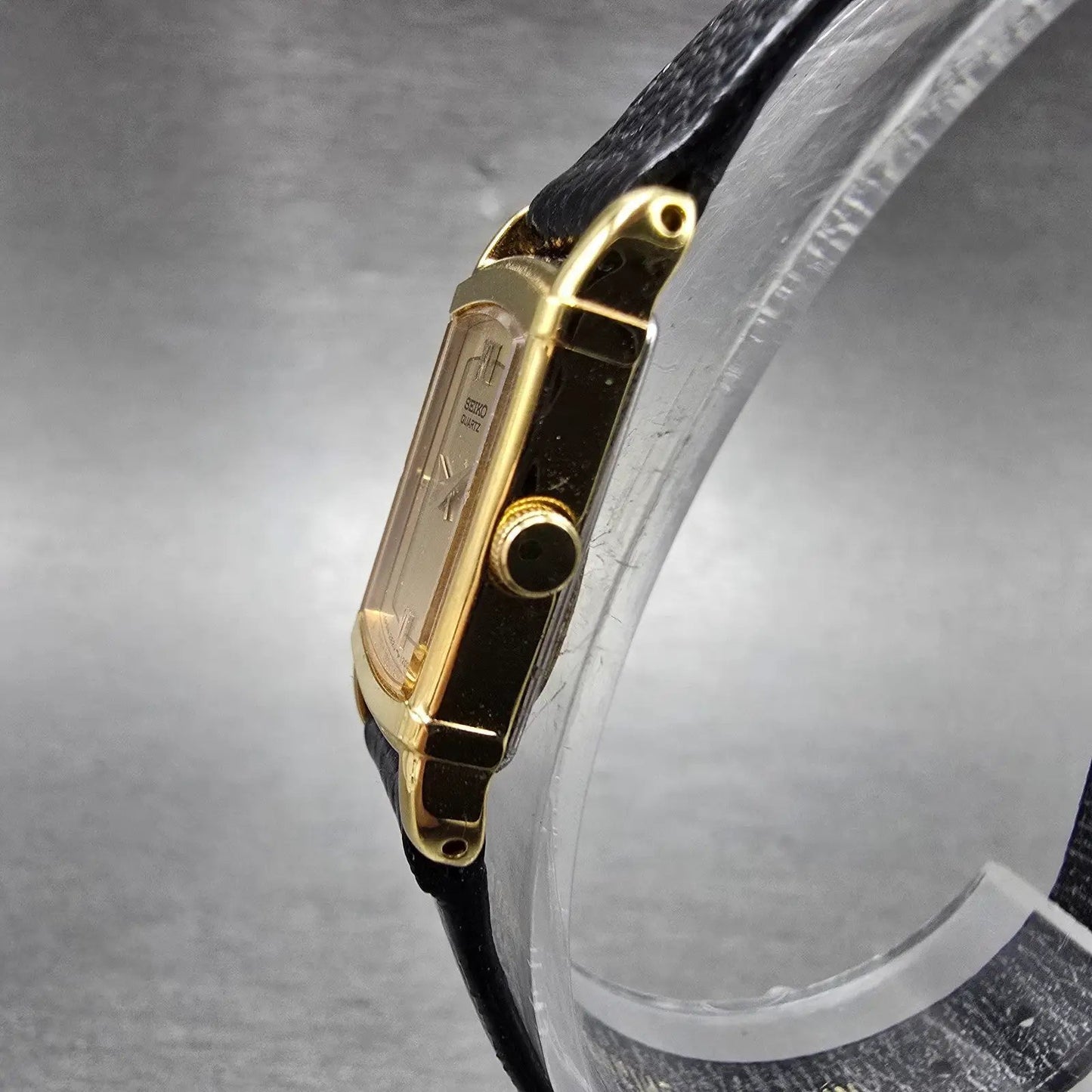Seiko Tank Watch Women 12mm Champagne Dial Gold Tone 2E20-5969 New Battery VTG2