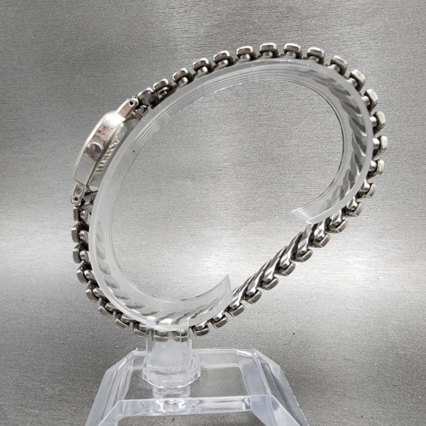 Seiko Watch Women 22mm Silver Dial Silver Tone Octagon 14215140 New Battery6
