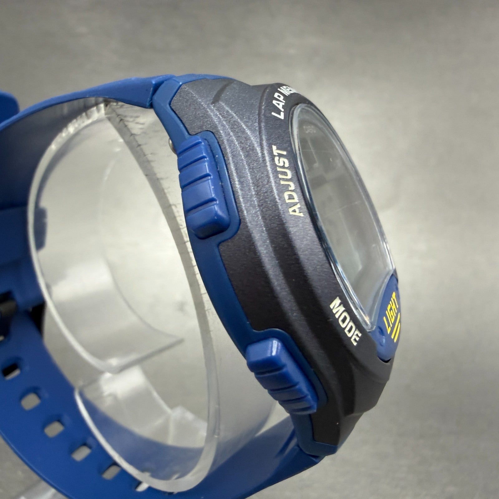 Casio Illuminator Watch Men 42mm Digital Blue Tone Round W-734 New Battery3