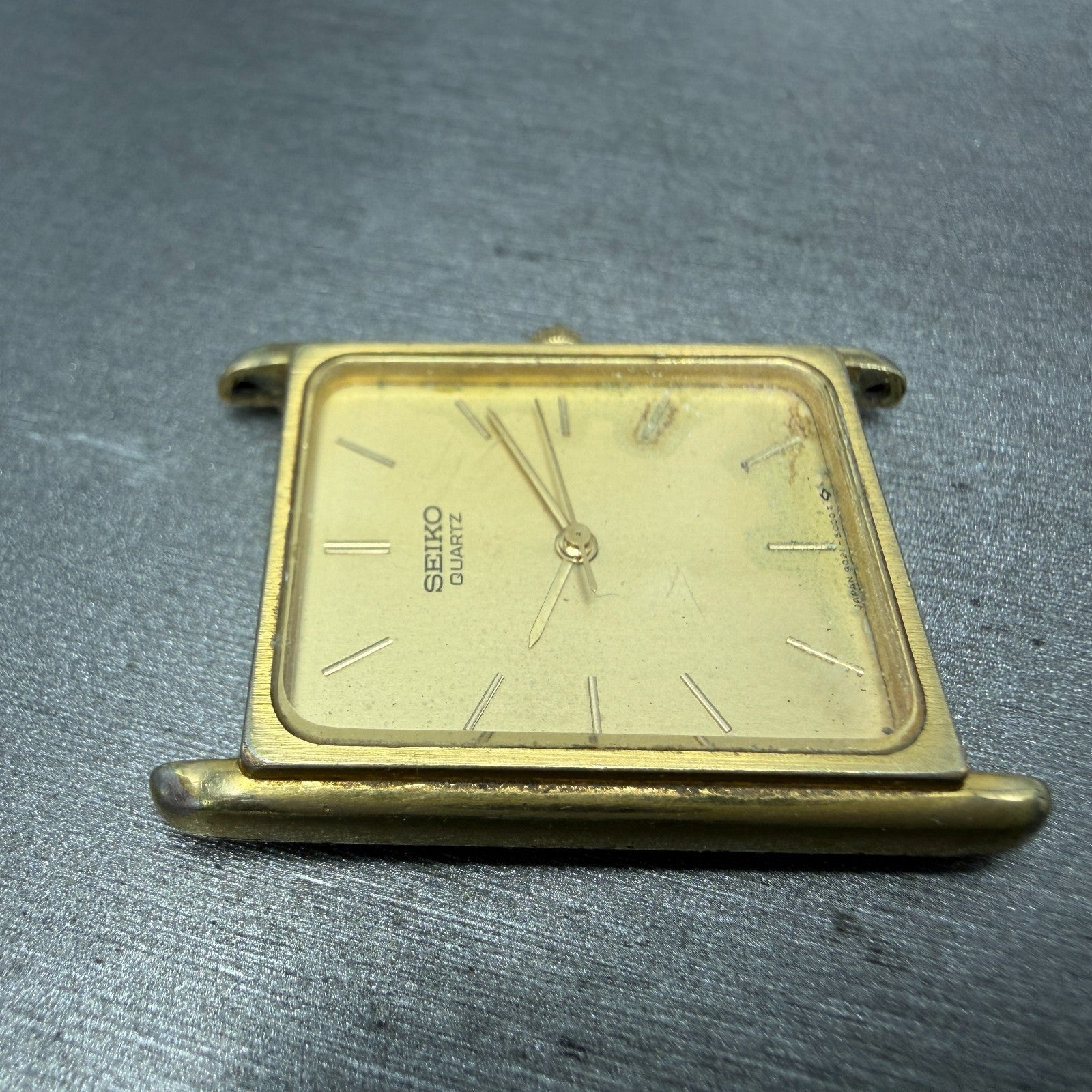 Seiko Tank Watch Men 25mm Champagne Dial Gold Tone Rectangle 9021-5009 PARTS8