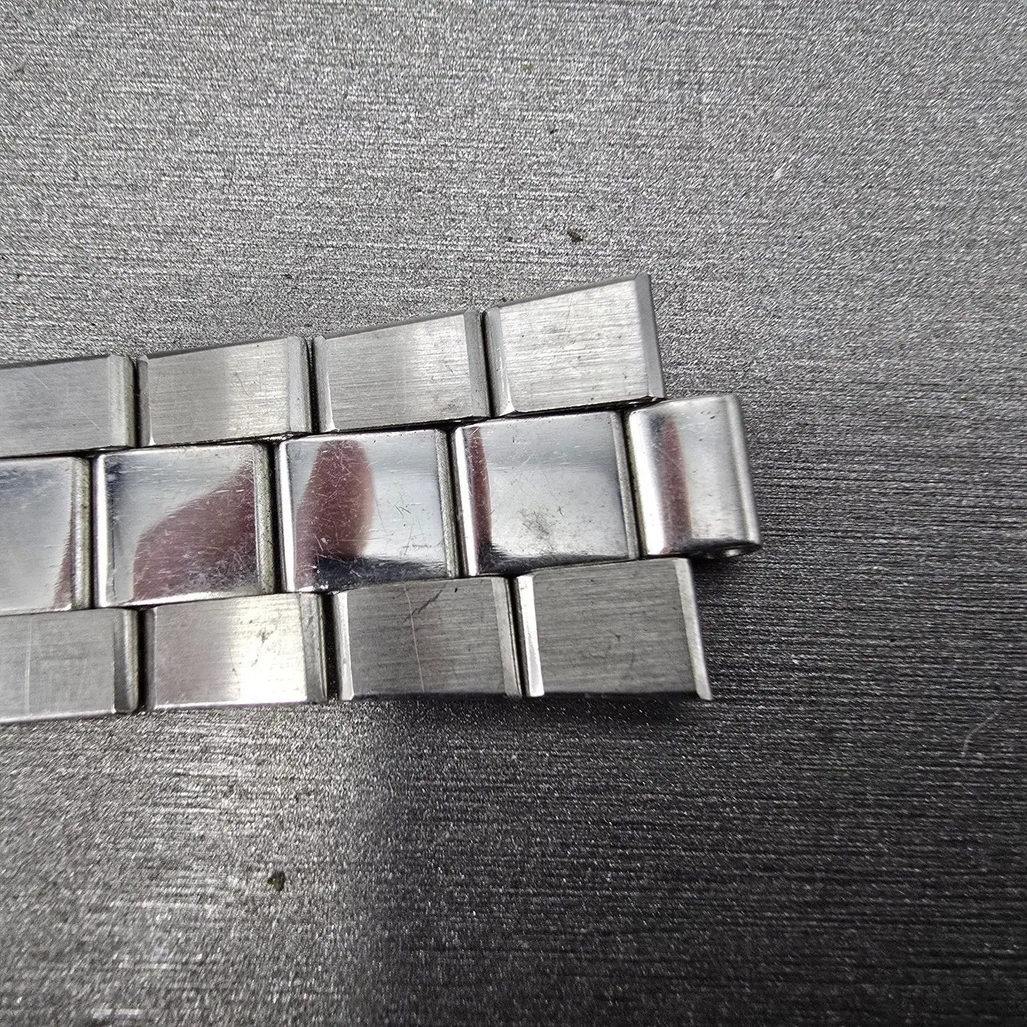 Seiko Bracelet 7mm Stainless Steel Silver Tone Tri Folding Clasp Vintage1