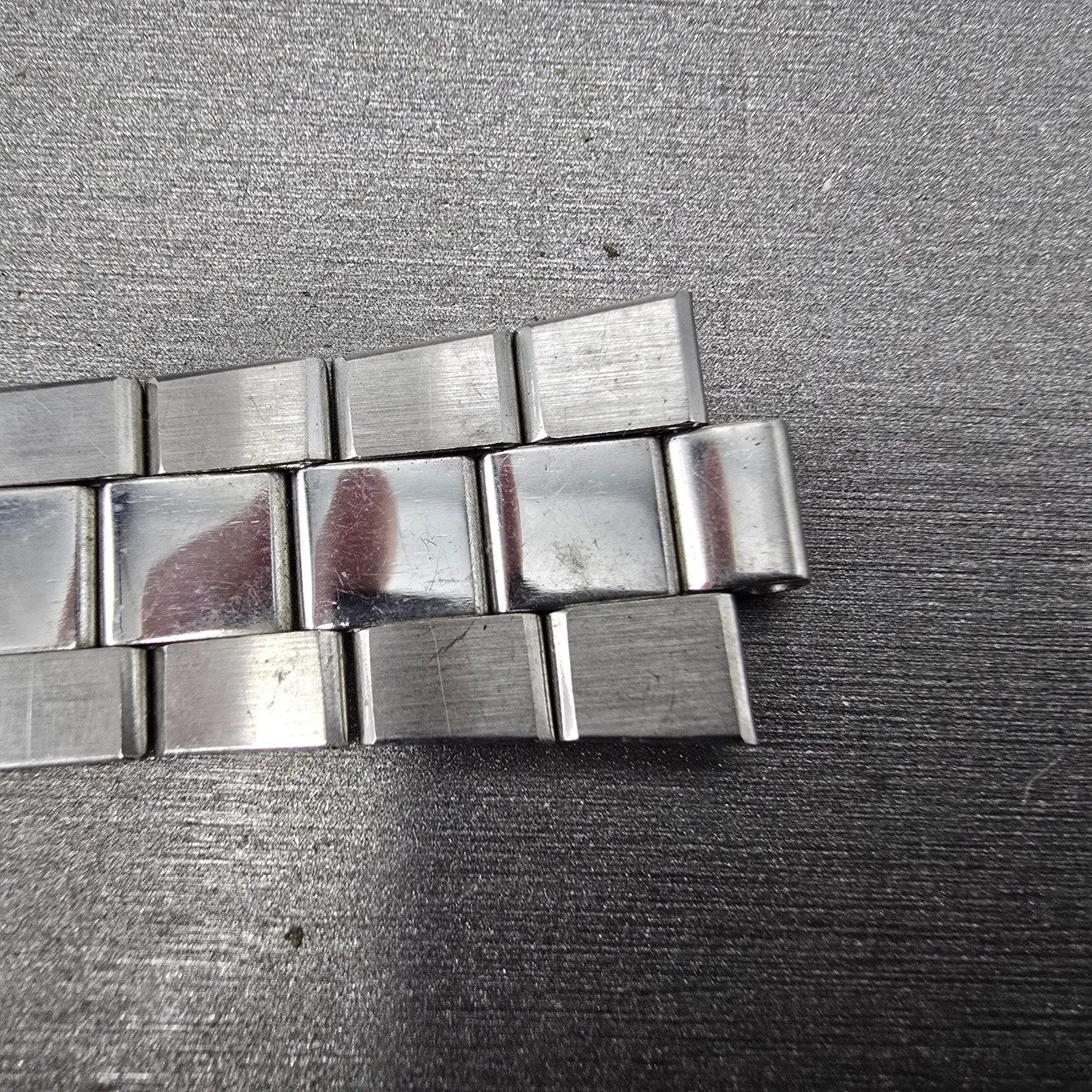 Seiko Bracelet 7mm Stainless Steel Silver Tone Tri Folding Clasp Vintage1