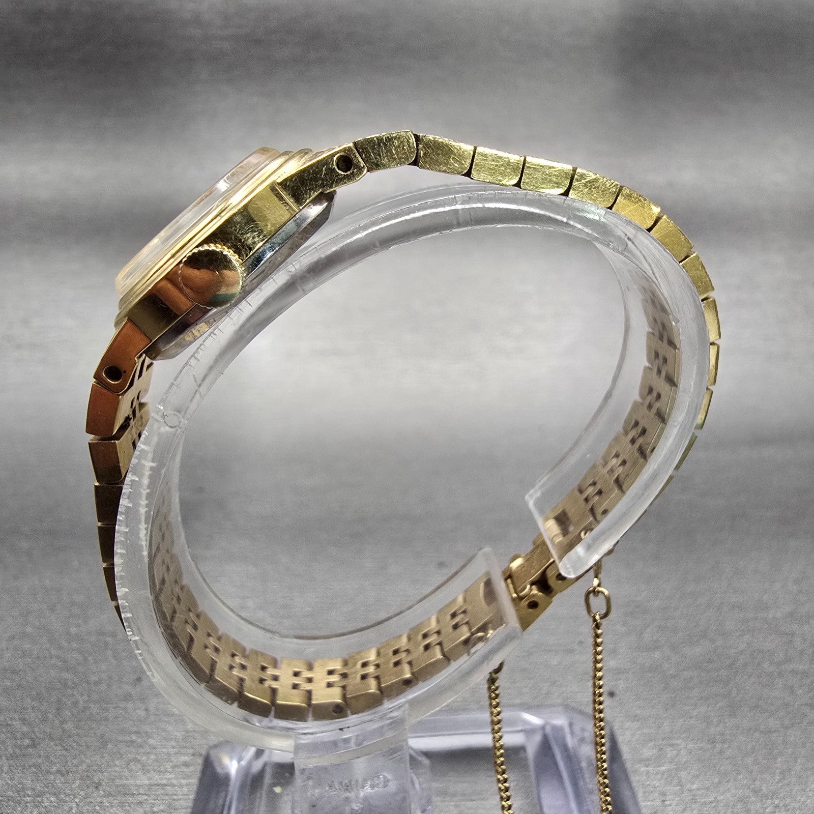 Seiko Watch Women 17mm Cream Dial Gold Tone Oval 1100-5310 Manual Wind Works VTG6