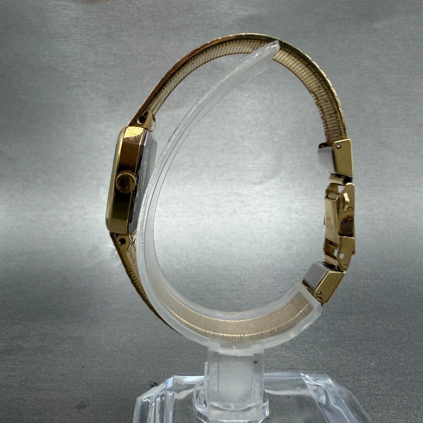 Seiko Watch Women 19mm Champagne Dial Gold Tone Rectangle 5421-5060 New Batt H9S6