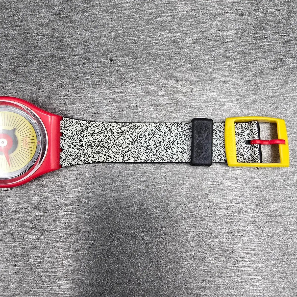 Swatch Radio Button Watch Men 34mm Yellow Dial Red Case Round GR153 New Battery12