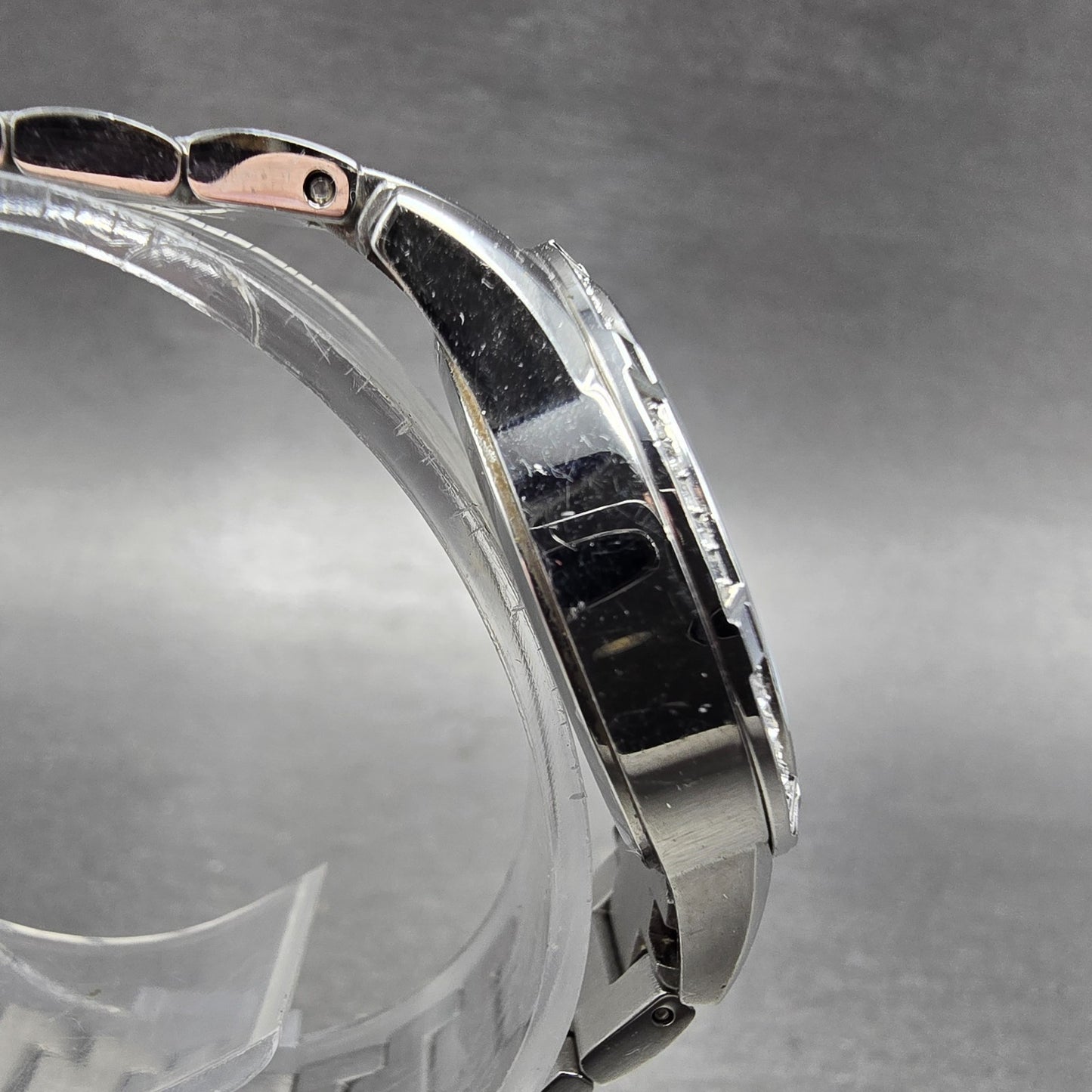 Bulova Heart Watch Women 30mm MOP Dial Silver Tone Round 96L237 New Battery3