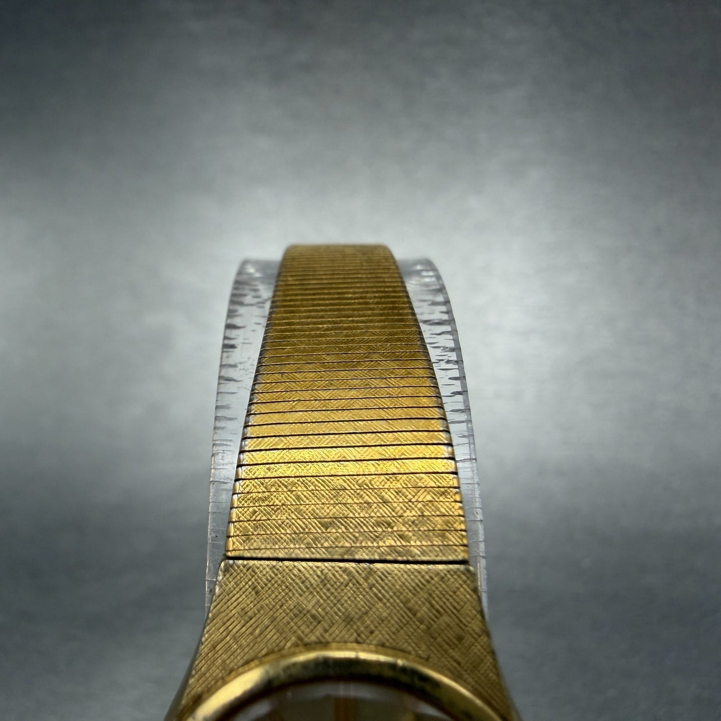 Seiko Watch Women 20mm Champagne Dial Gold Tone Round 2c21-0010 New Battery JUG84