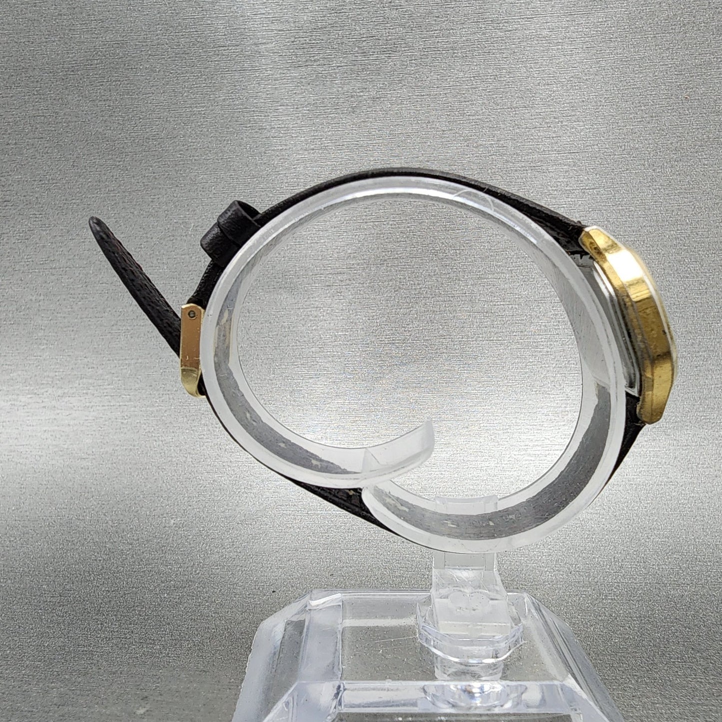 Casio L500 Watch Women 23mm Digital LCD Gold Tone Date Round New Battery VTG8