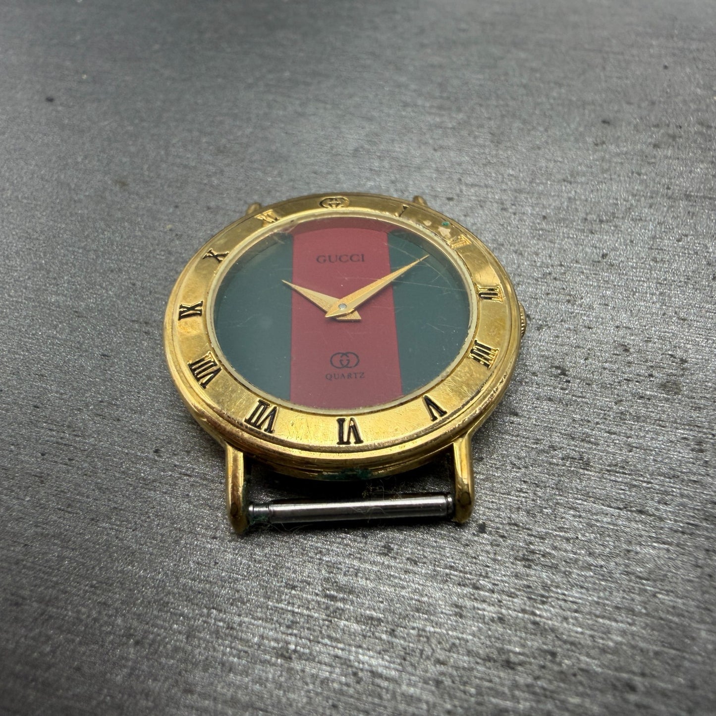 Gucci 3000L Watch Women 26mm Red Green Dial Gold Plated Round Leather New BattA53