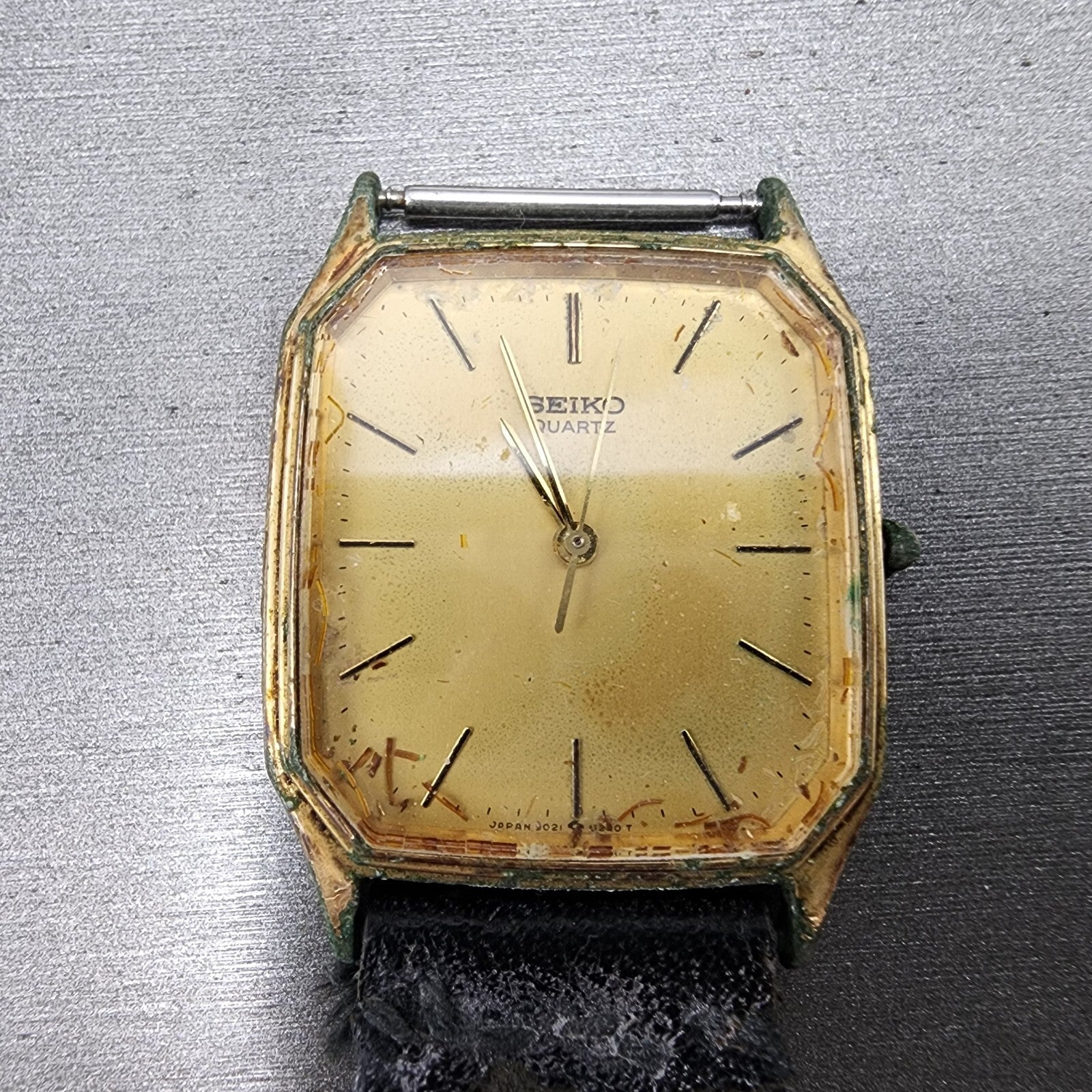 Seiko Tank Watch Men 28mm Gold Dial Gold Tone Rectangle 90215180 PARTS0