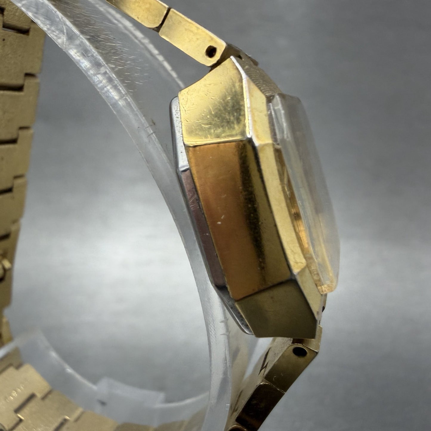 Bulova Accutron Watch Women 20mm Gold Dial Gold Tone Octagon PARTS VTG4