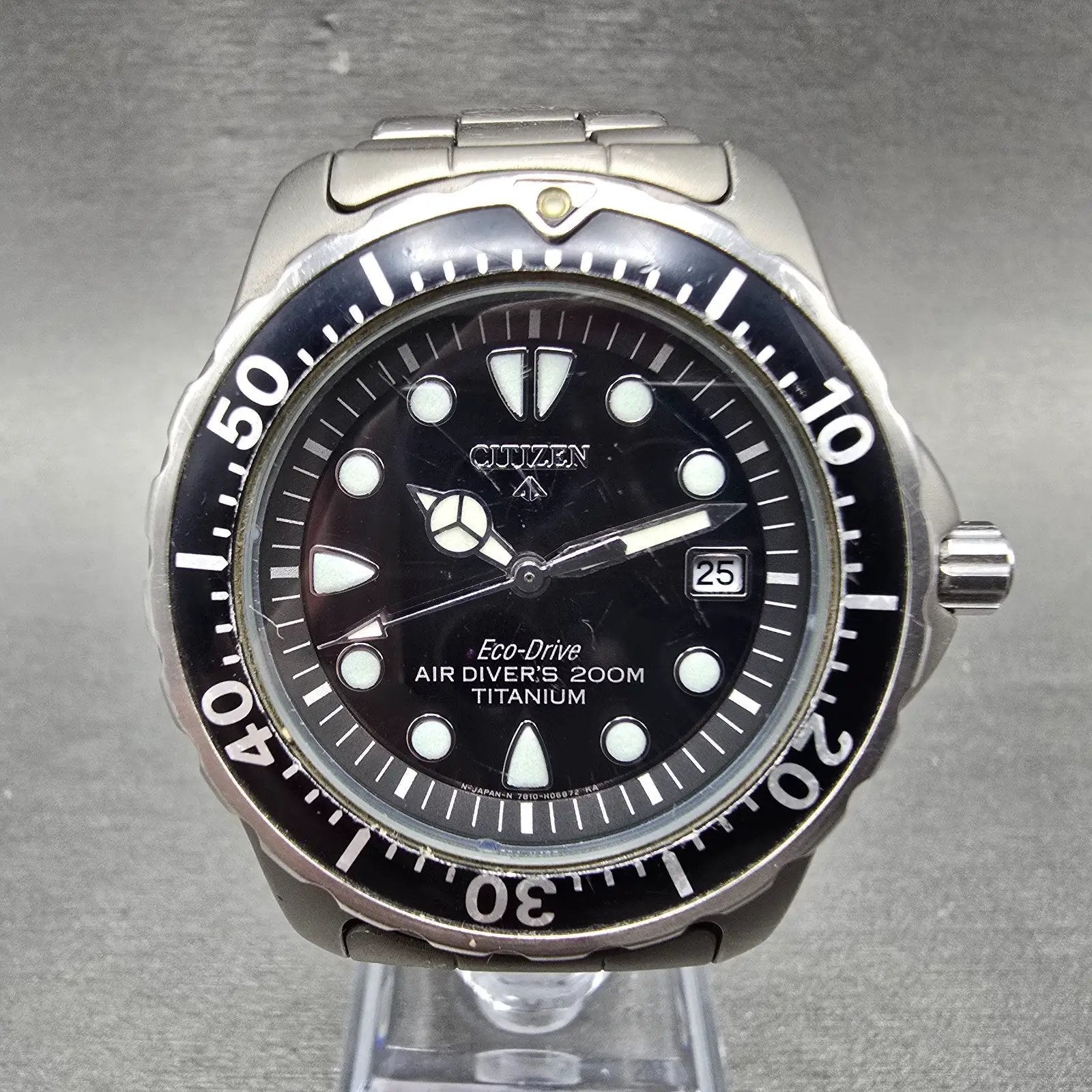 Citizen Eco-Drive Dive Watch Men 40mm Black Dial Titanium Date 7877-H04163 works0