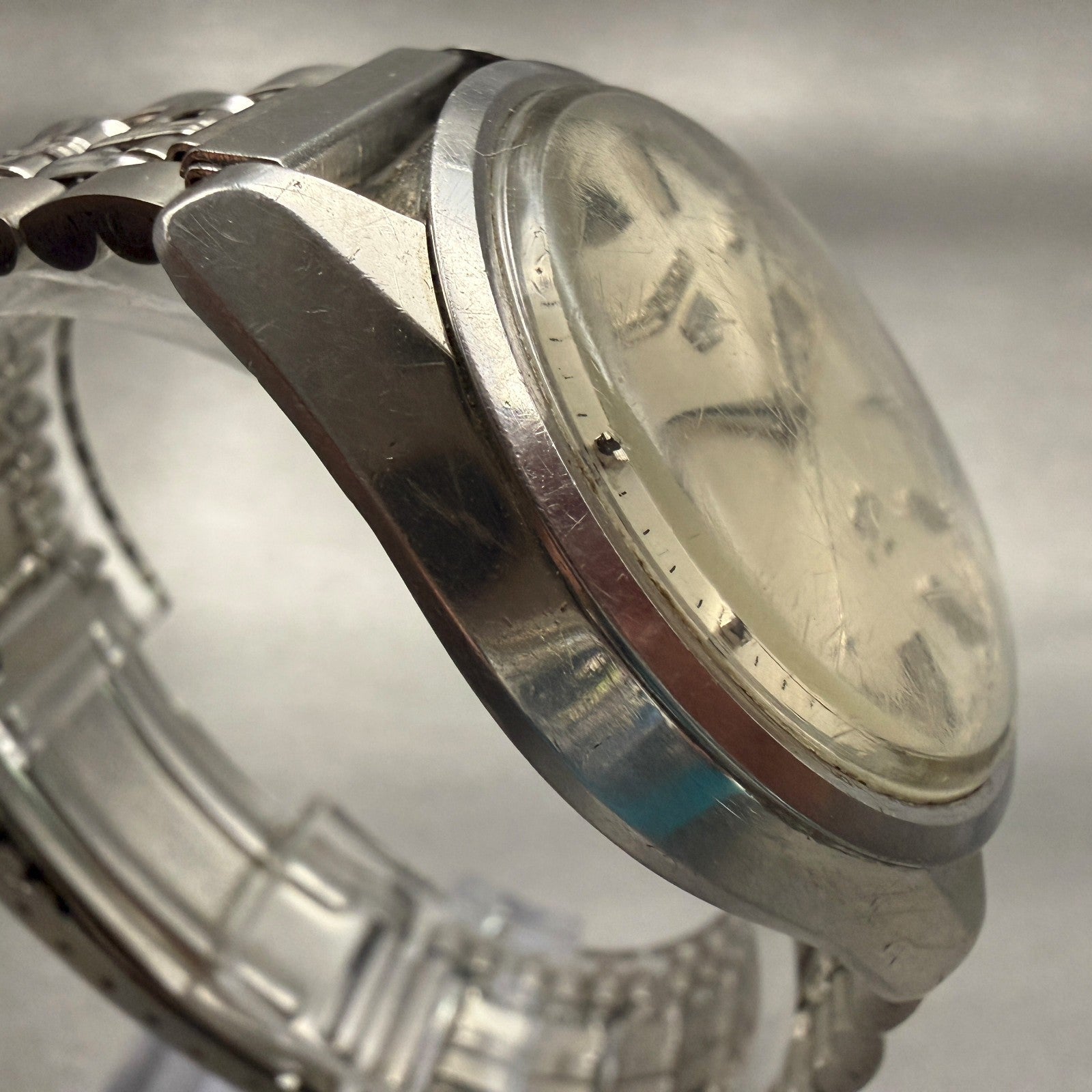 Seiko 5 Watch Men 37mm Silver Dial Silver Tone Daydate Round 5139-8000 Runs3