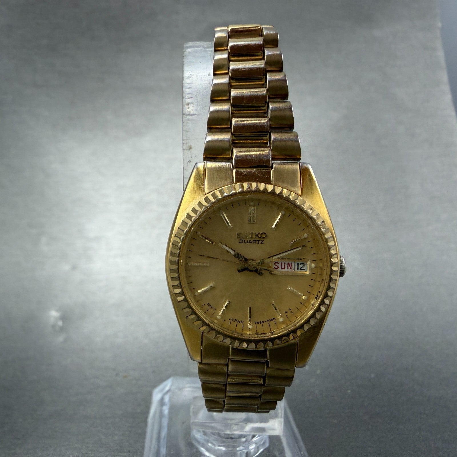 Seiko Watch Women 25mm Gold Dial Gold Tone Daydate Round 7N83-0041 New Battery 95