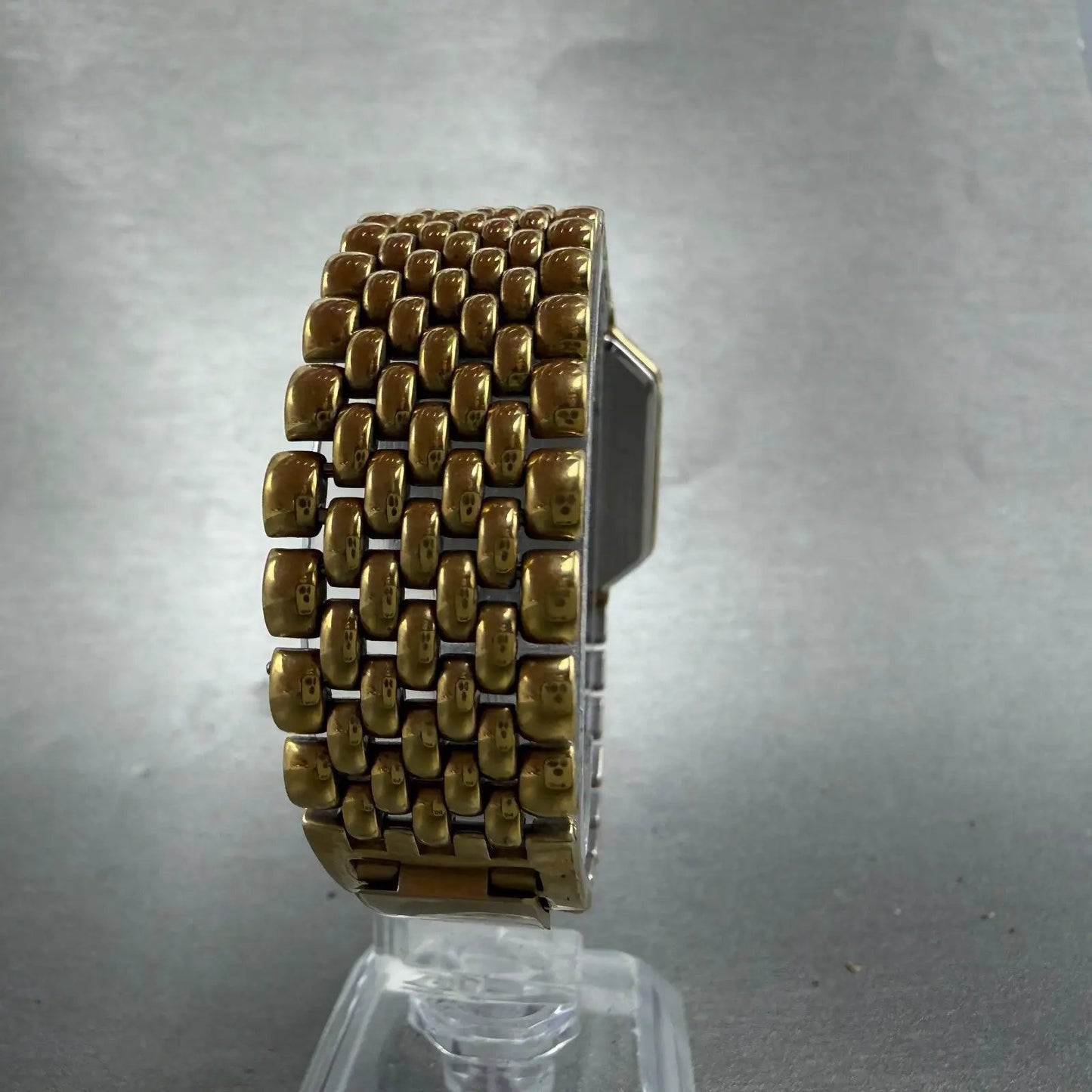 48020440