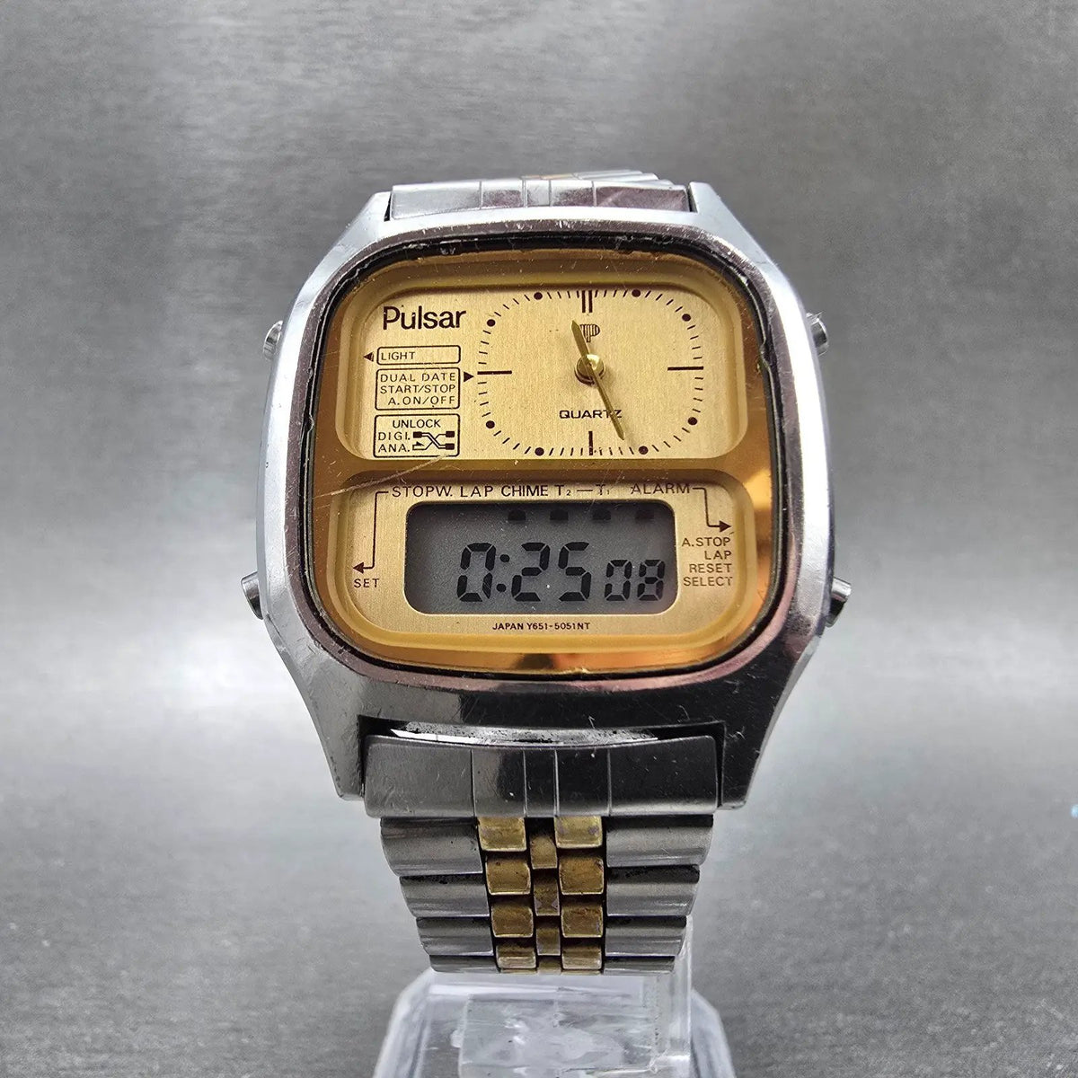 Pulsar Analog Digital Watch Men 33mm Gold Dial Two Tone Alarm Chronograph NewBat5