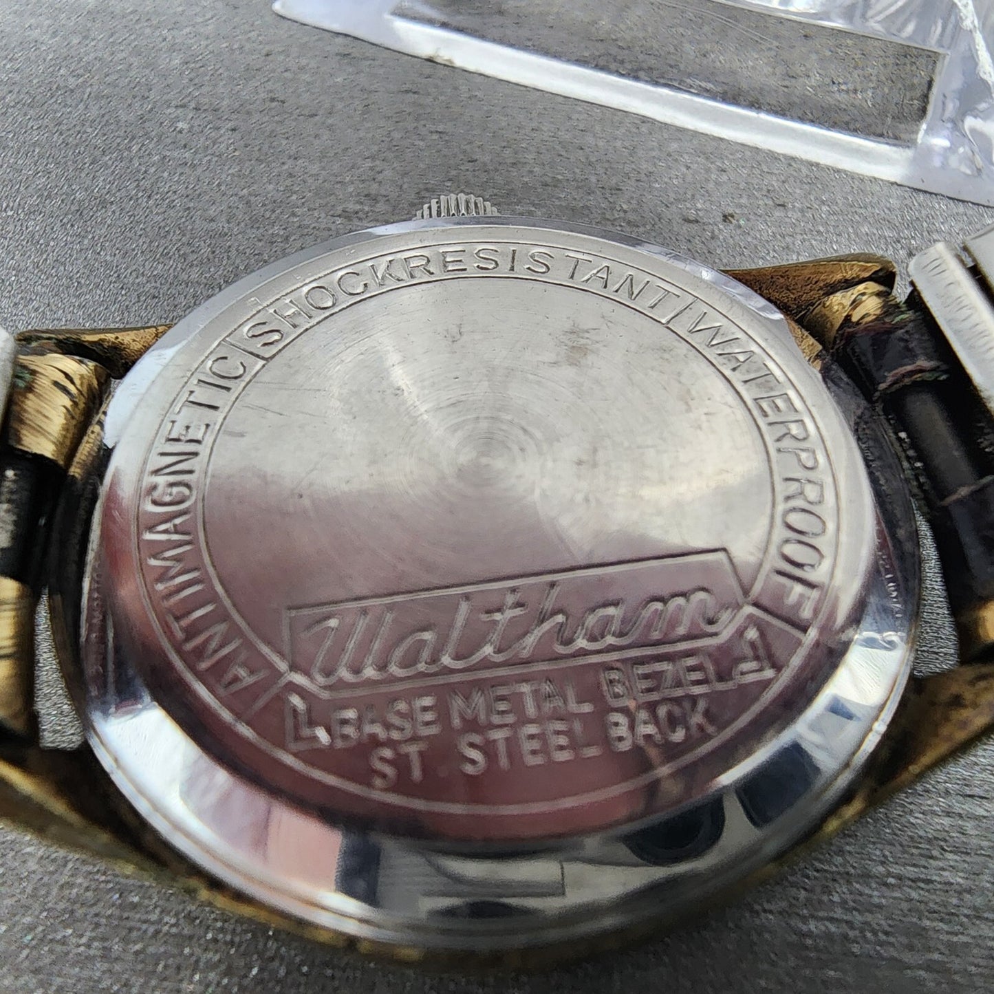Waltham Watch Men 33mm Champange Dial Gold Tone Round Manual Wind Runs Cal WXO