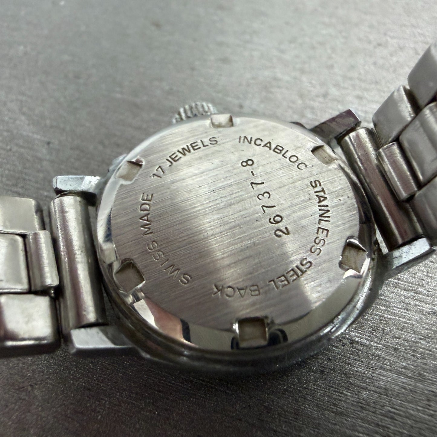Edox Watch Women 23mm Silver Dial Silver Tone Round Manual Wind Runs VTG10