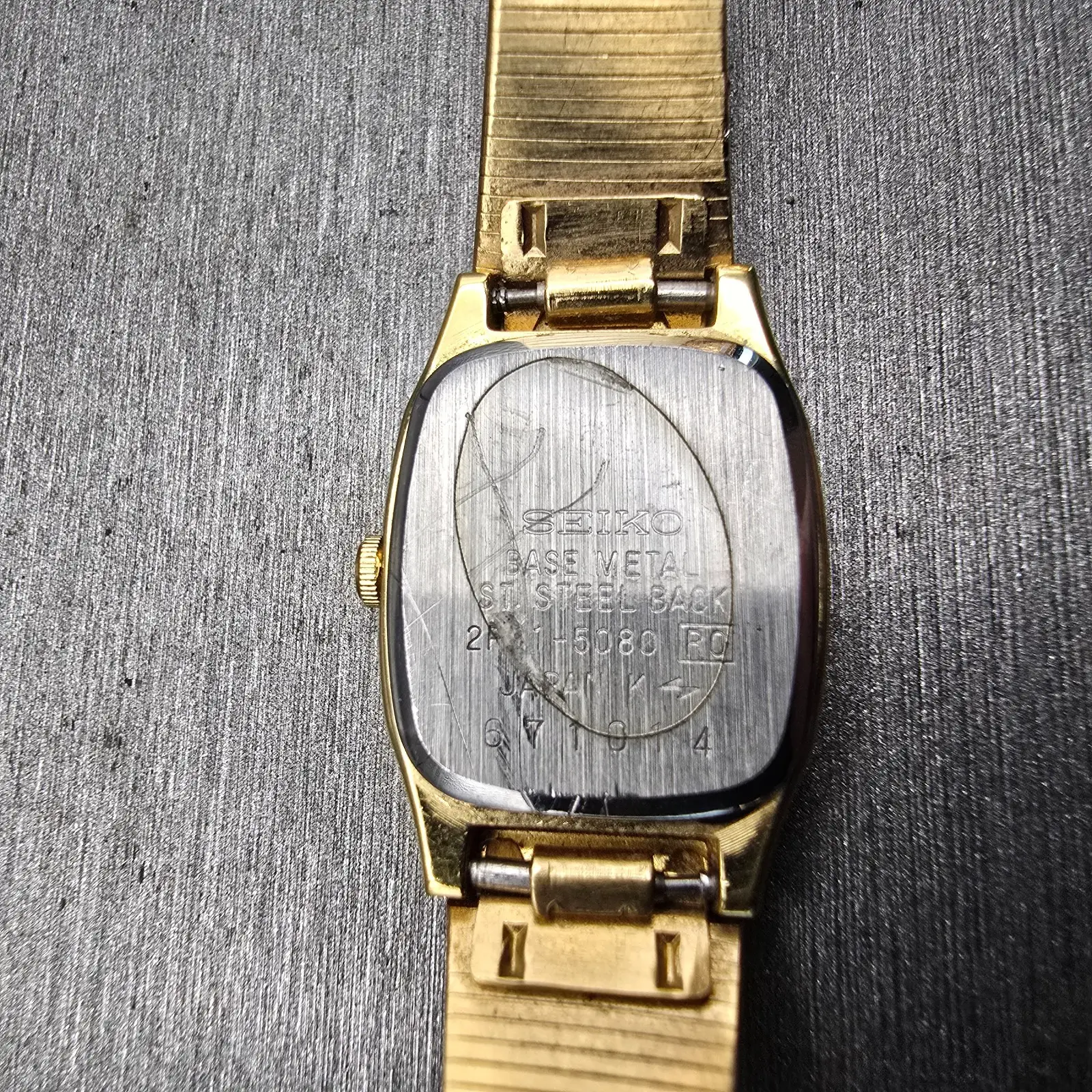 Seiko Watch Women 17mm Gold Dial Gold Tone Rectangle 2P21-5080 New Battery VTG10