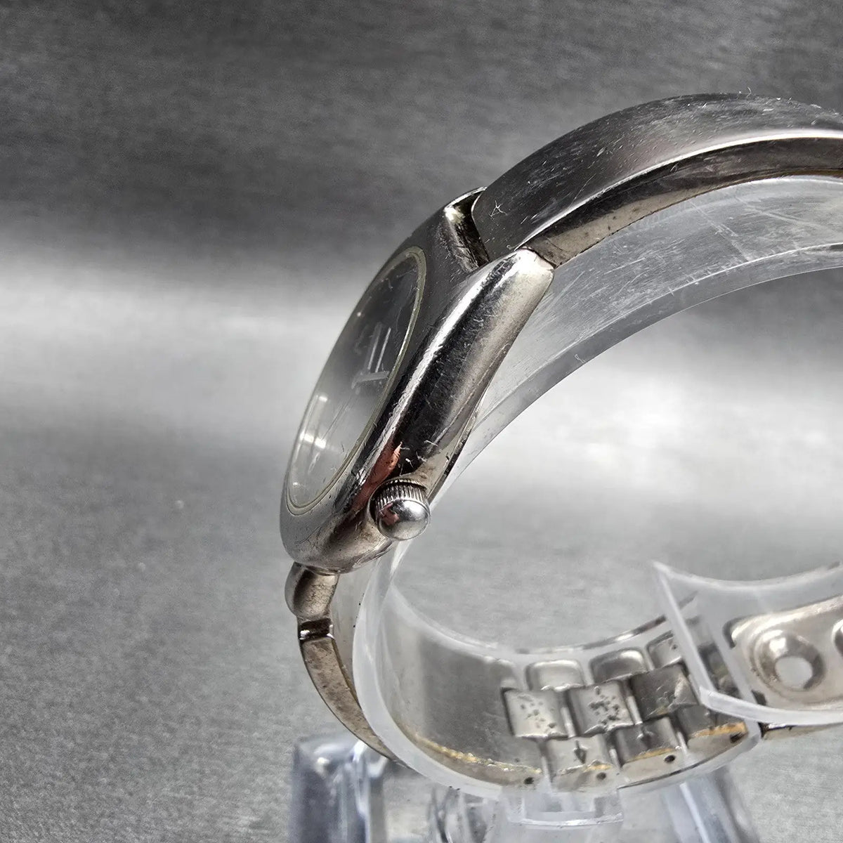 Bulova Watch Women 25mm Black Dial Silver Tone Round Bangle 96L18 New Battery 892