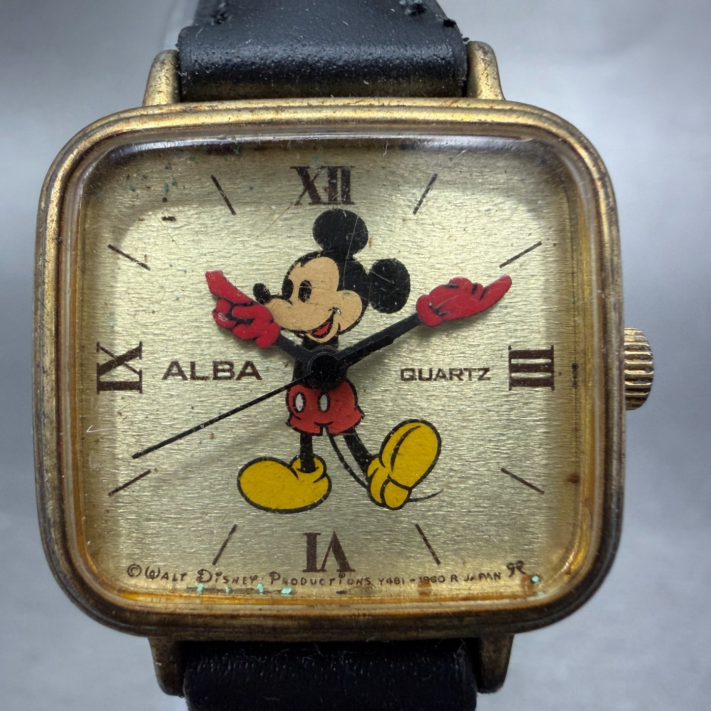 Seiko ALBA Mickey Mouse Watch Women 24mm Champagne Dial Gold Tone New Battery1