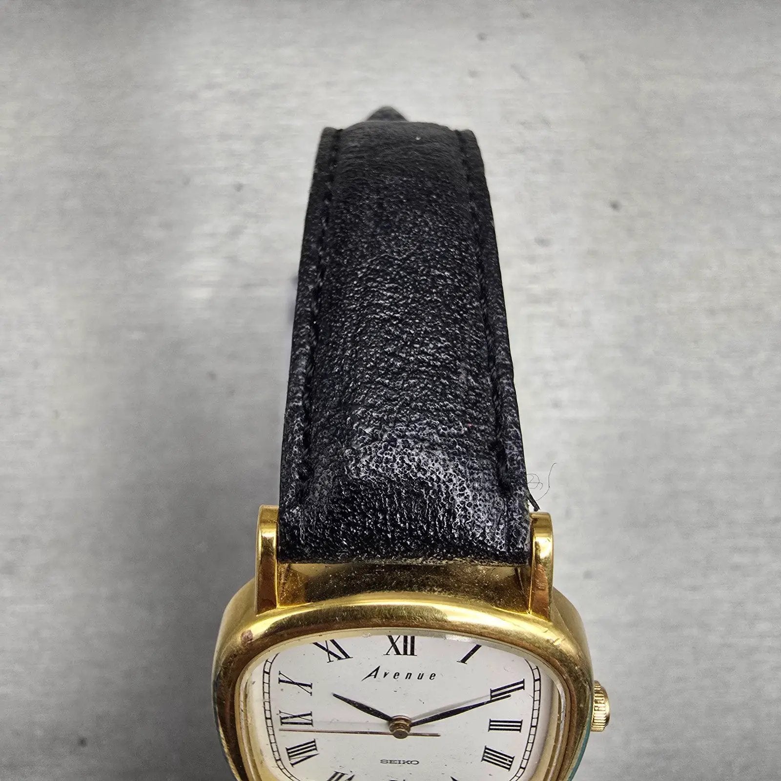 Seiko Avenue Watch Men 28mm White Dial Gold Tone Oval 5P31-5090 New Battery4