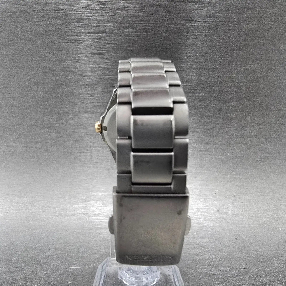 Citizen Eco-Drive Watch Women 32mm White Dial Titanium Date E011-S080916 Works7