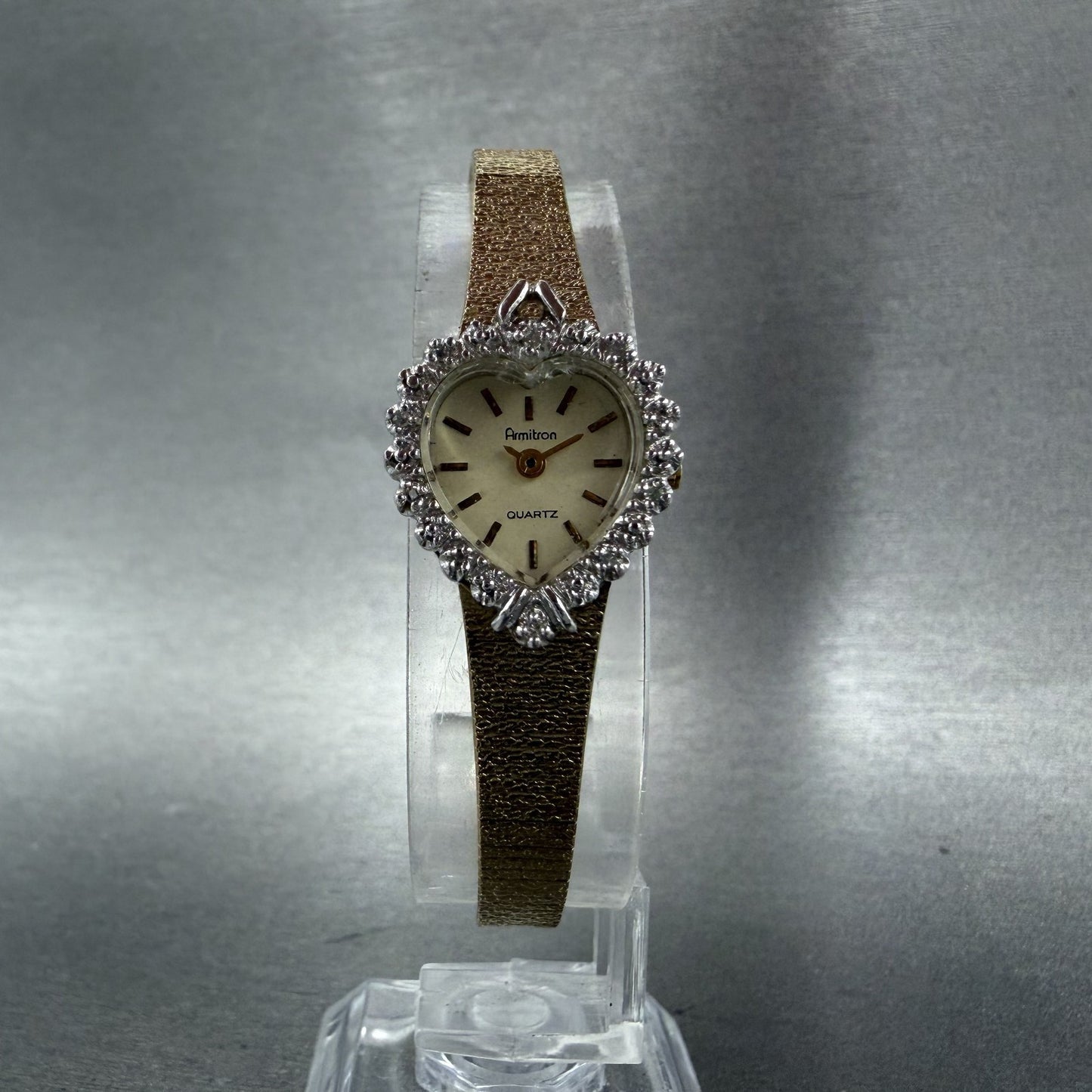 Armitron Heart Watch Women 15mm Cream Dial Gold Tone New Battery Vintage5