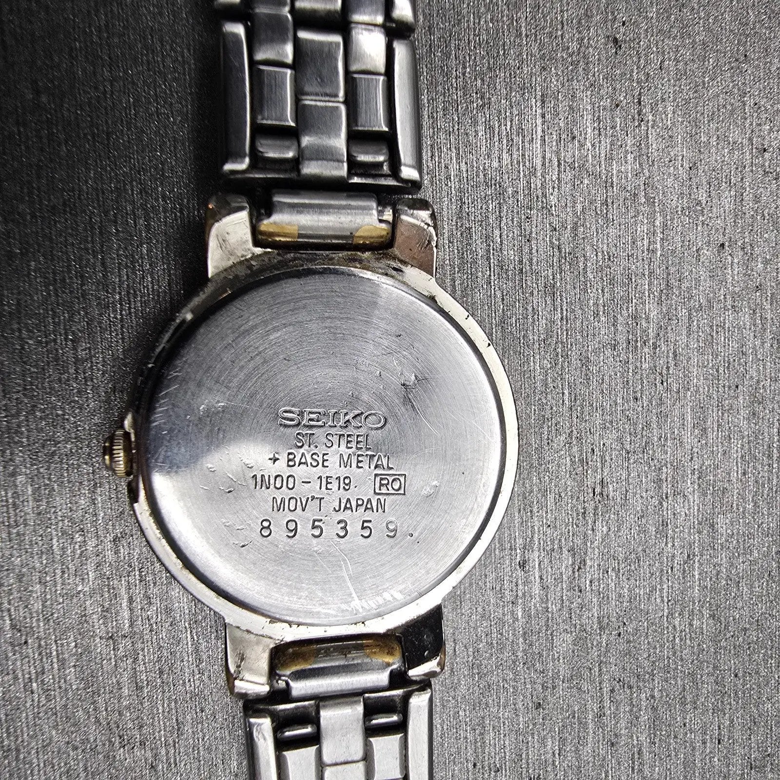 Seiko Watch Women 24mm Silver Dial Silver Tone Round 1N00-1E19 New Battery VTG10