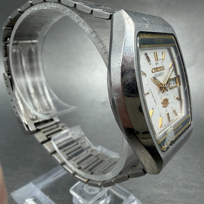 Citizen CQ Watch Men 34mm Silver Dial Two Tone Daydate 1400-140907 New Battery3
