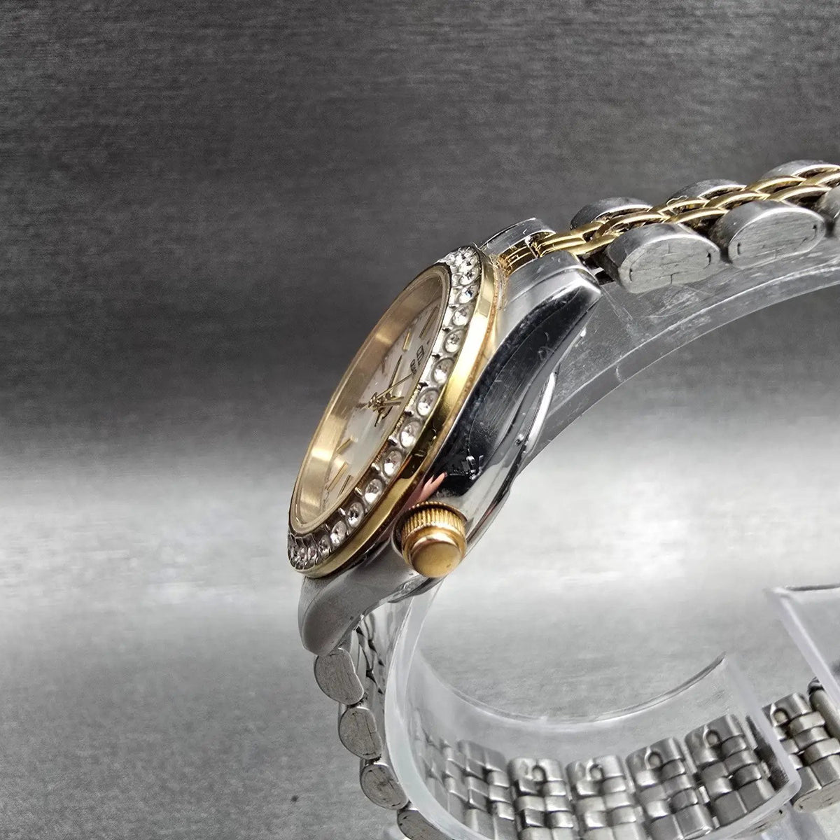 Citizen Watch Women 25mm MOP Dial Two Tone Daydate Gemmed 1002-S044464 NewBat JP2