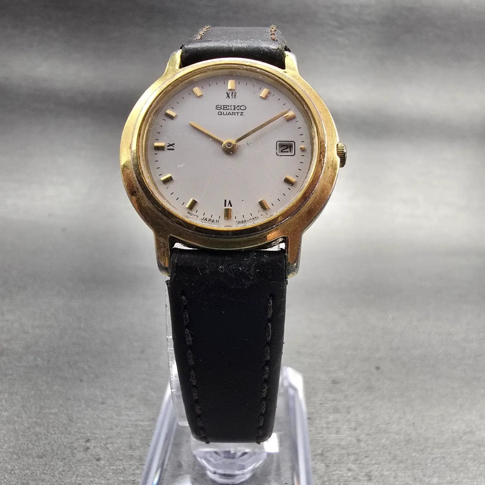 Seiko Watch Women 27mm White Dial Gold Tone Date Round 7N89-0201 New Battery VTG5