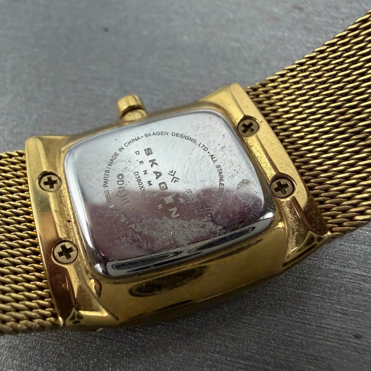Skagen Minine Mouse Watch Women 21mm MOP Dial Rectangle D380XSGG New Battery GT9