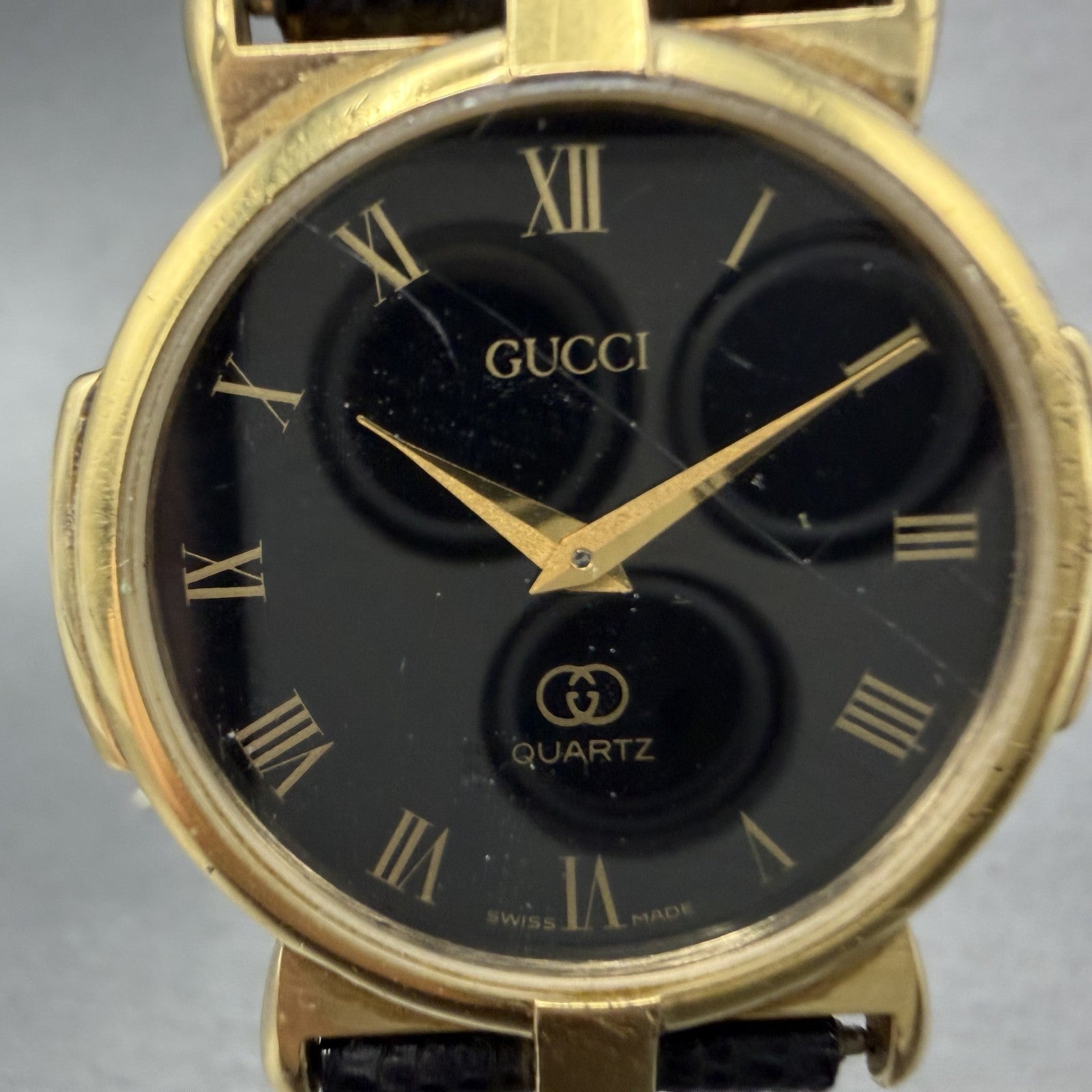 Gucci Watch Men 31mm Black Dial Gold Tone Vintage Roman Numerals 3400F PARTS2