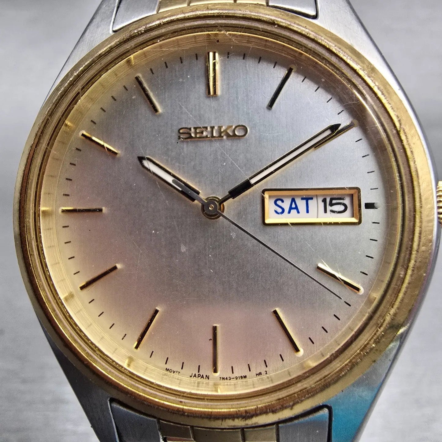 Seiko Watch Men 37mm Silver Dial Two Tone Daydate Round 7N43-9048 New Battery1