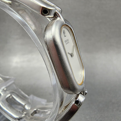 Seiko Tank Watch Women 17mm White Dial Silver Tone 73205330 New Battery3