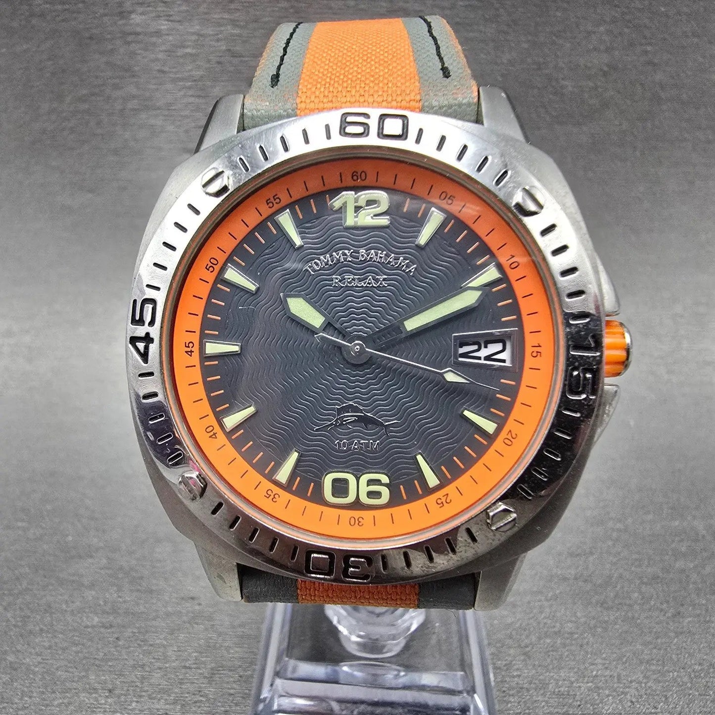 Tommy Bahama Relax Dive Watch Men 42mm Gray Dial Steel Date Round New Battery0
