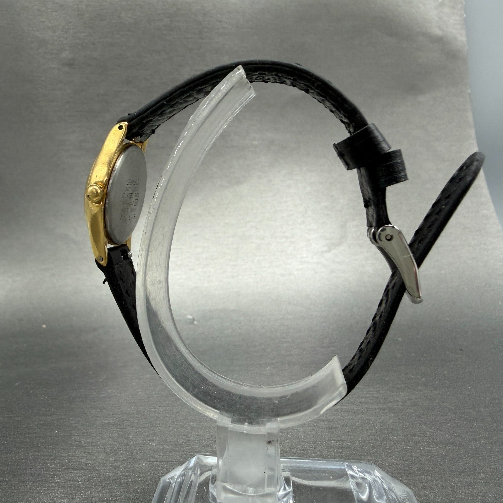 Seiko Watch Women 21mm Black Dial Gold Tone Round 1N01-0E19 New Battery Vintage17
