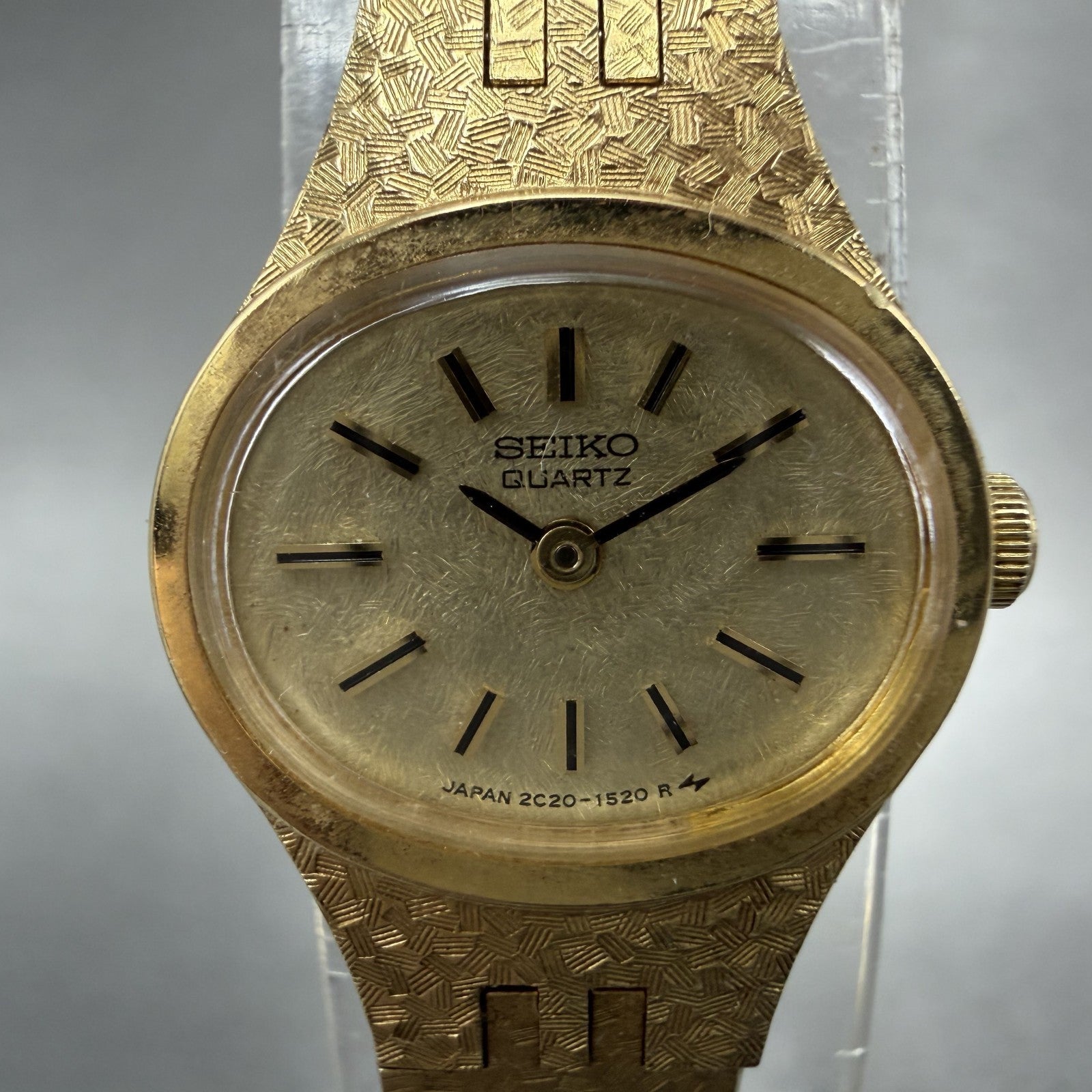 Seiko Watch Women 17mm Champagne Dial Gold Tone 2C205759 Oval New Battery1