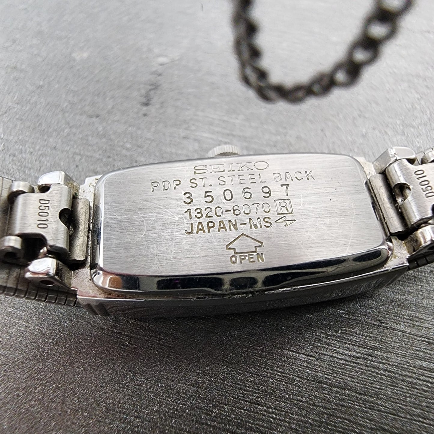 Seiko Tank Watch Women 13mm Silver Dial Silver Tone 13206070 New Battery9