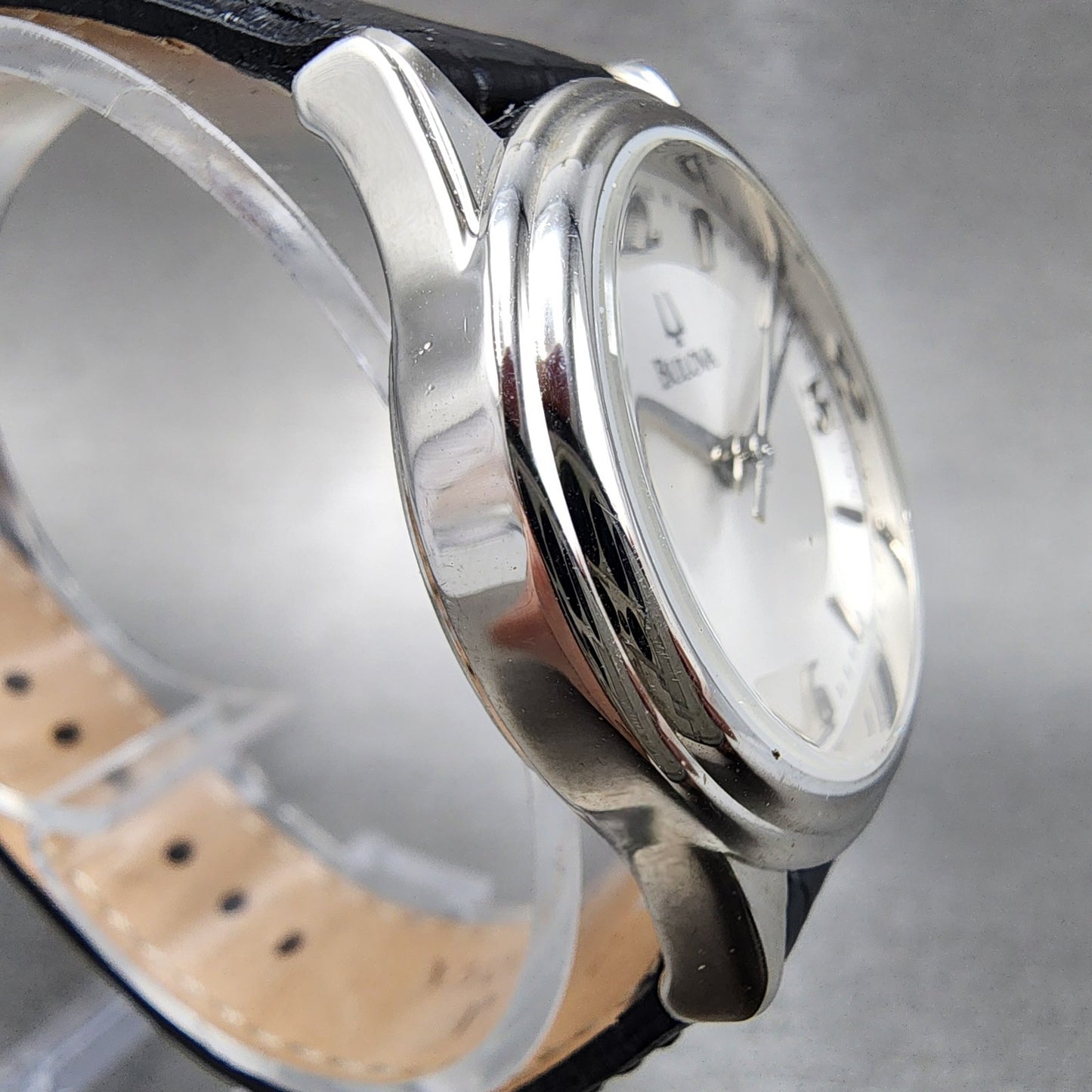 Bulova Watch Women 30mm Silver Dial Silver Tone Round 96T58 New Battery3