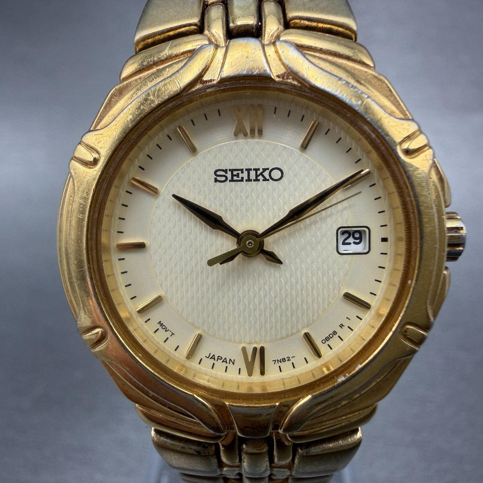 Seiko Watch Women 26mm Champagne Dial Gold Tone Date Round 7n82-0at0 New Battery1