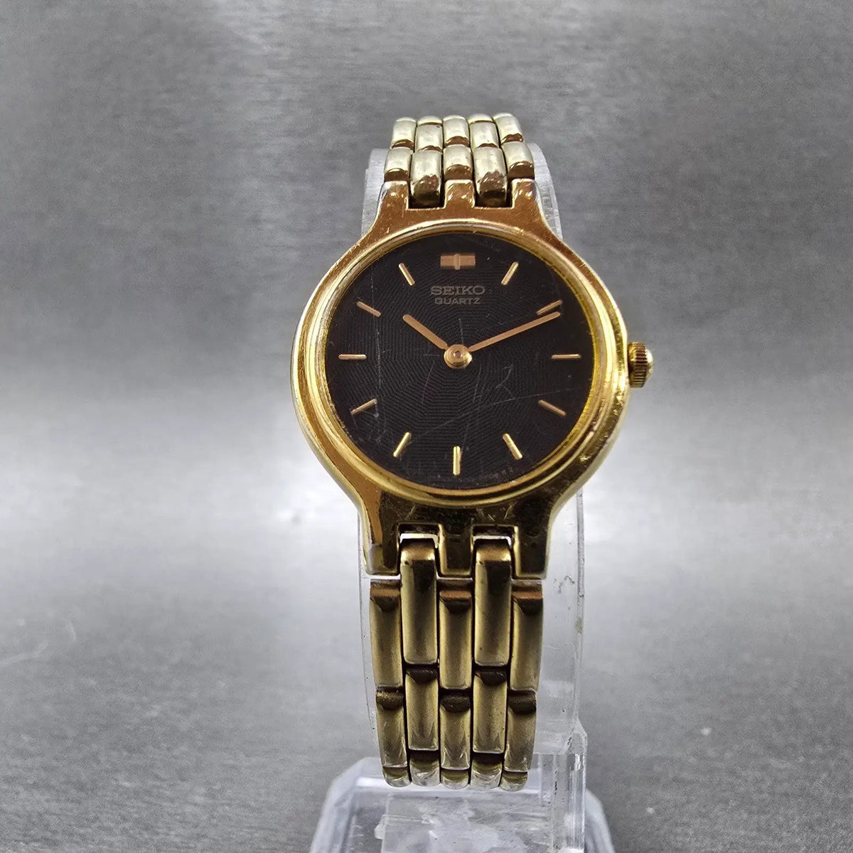 Seiko Watch Women 22mm Black Dial Gold Round 1N00-0A99 New Battery VTG JP5