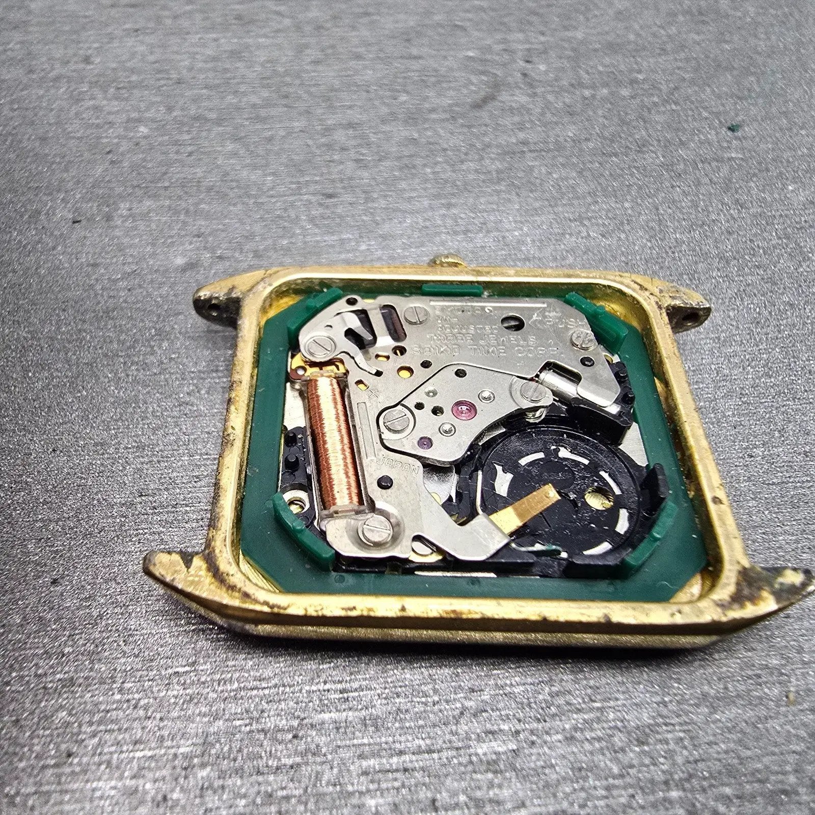 Seiko 5Y00A Quartz Movement Works W/Case And Hands Vintage3